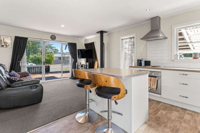 3 Lincoln Road Carterton_2