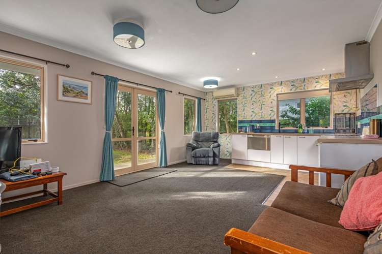 18 Argyle Avenue Takaro_20