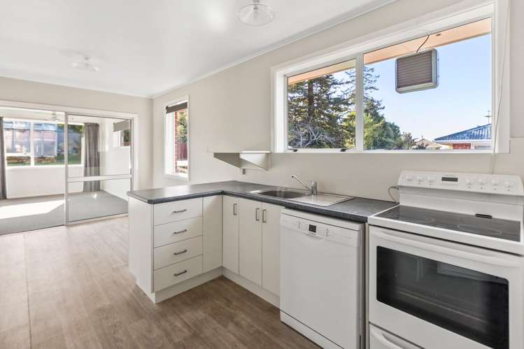 13 Lindsay Street Marchwiel_2