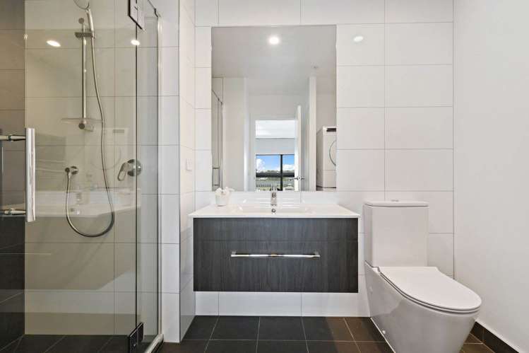 1202/8 Lakewood Court Manukau City_10