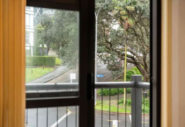 2C/2 Eden Crescent Auckland Central_2