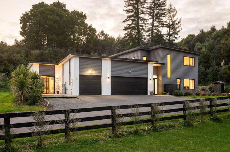 19 & 19A Annebrook Road_0