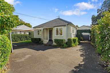 76 Mount Smart Road_3