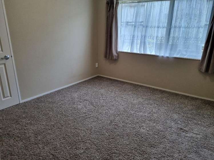 27 Heathfield Avenue Huntington_10