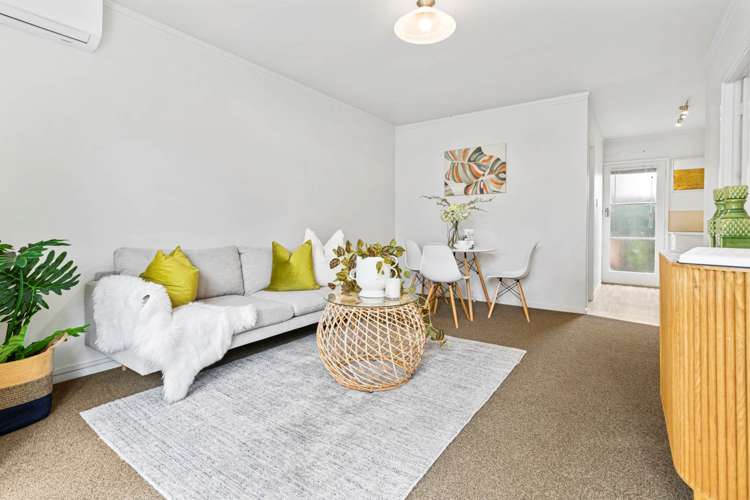 2/20 Henley Road Mt Eden_1