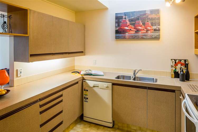 11/32 Hobson Street Thorndon_11