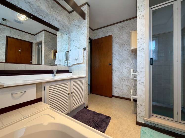 121 Lake Road Belmont_11