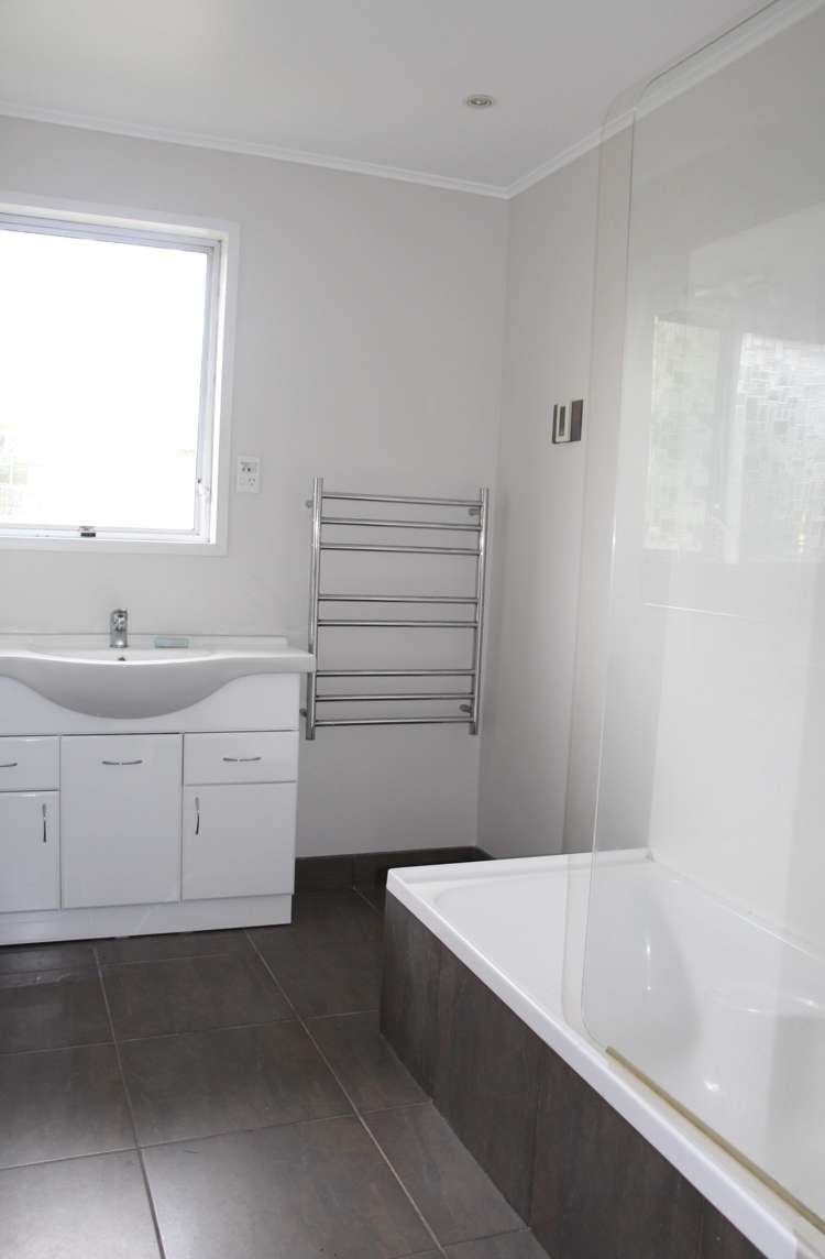 27 Lemnos Place Titirangi_11