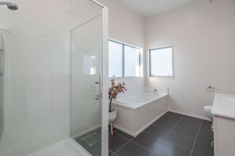 38a Erlestoke Crescent Churton Park_16