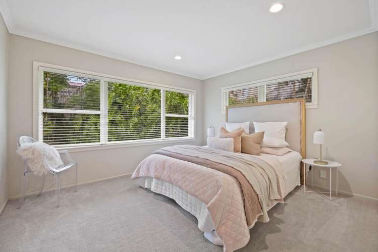 10 Etherege Place Mellons Bay_18