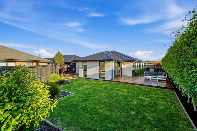 71 Sunline Avenue Lincoln_24