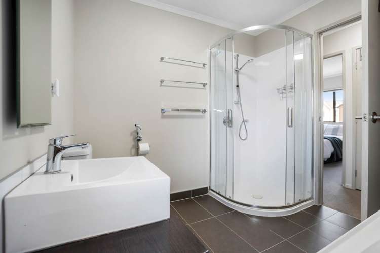 222/172 McLeod Road Te Atatu South_9