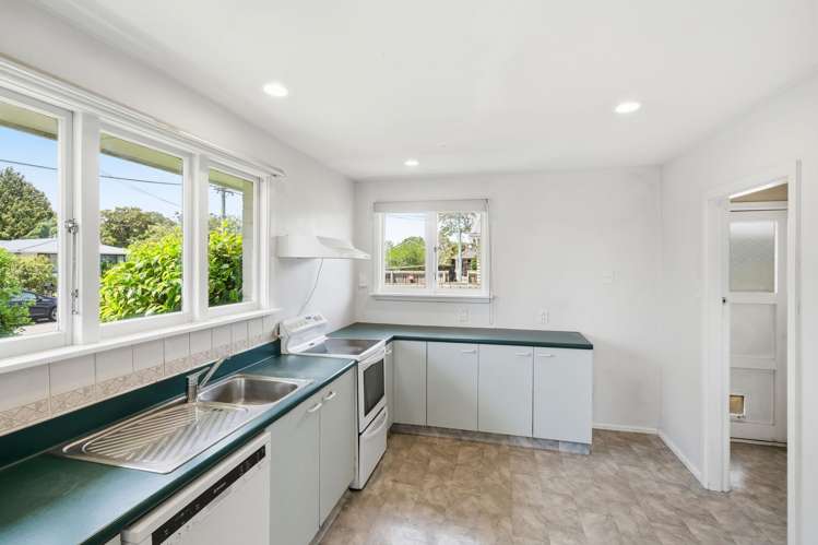 15 Wychwood Crescent Bishopdale_11