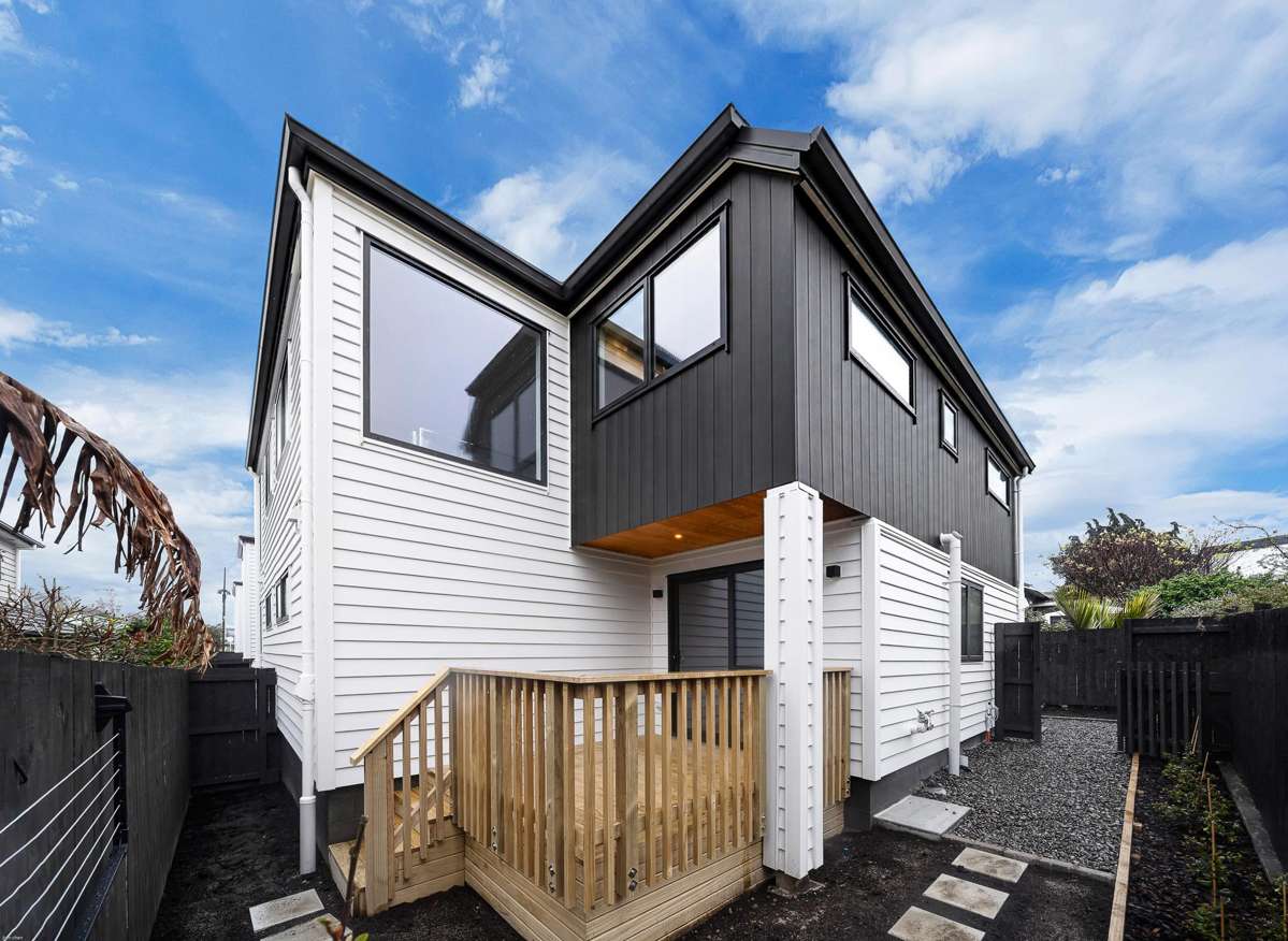 15F Astley Ave_0