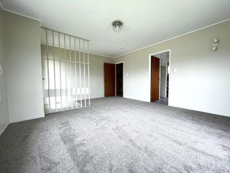 2/6 Papatahi Place Henderson_5