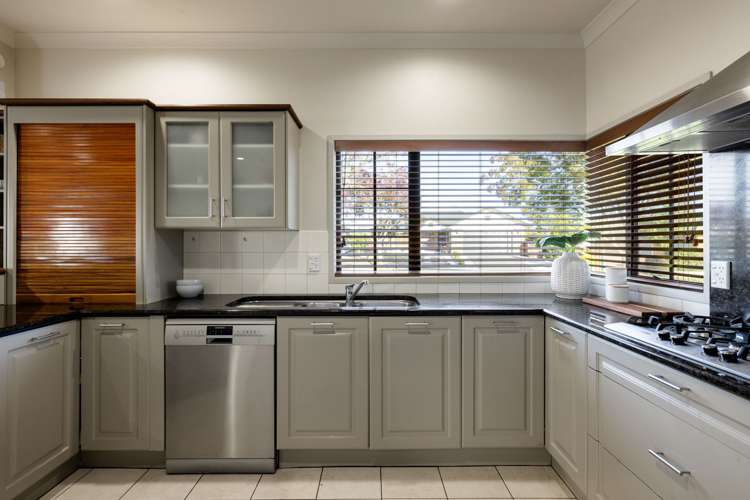 2 Keswick Crescent Huntington_7