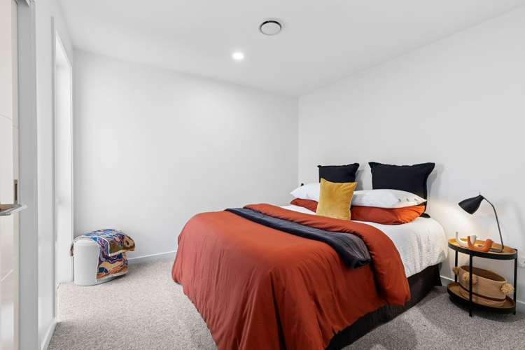 2 Charters Lane Stoke_13