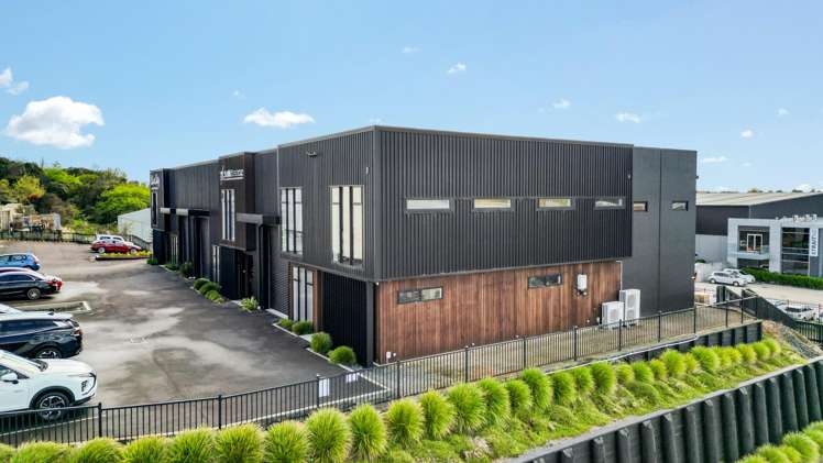 87 Church Road Pukete_1