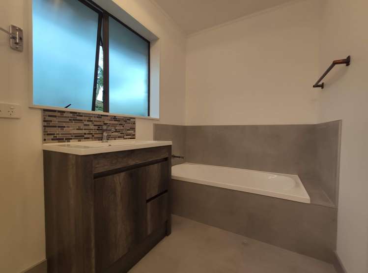 2/9a Elliot Street Howick_8