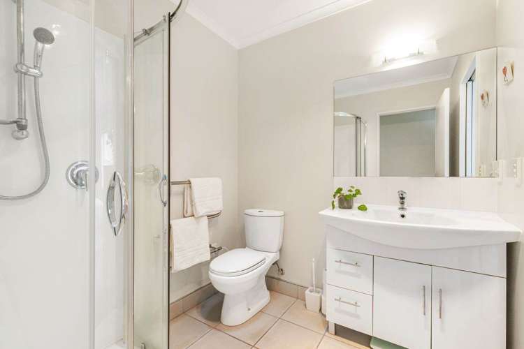 2/28 Holiday Road Stanmore Bay_8