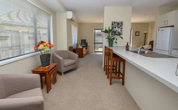 14 Ashmore Park Road Carterton_7