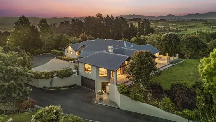 179 The Coastal Highway Redwood Valley_0