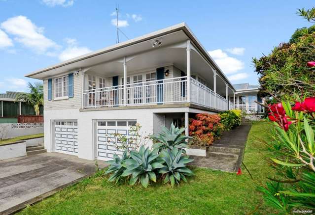 4 BEDROOM - 1 BATHROOM - GARAGE
