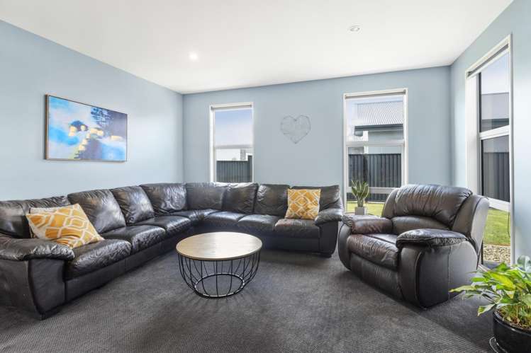 21 Torbay Avenue Lake Hood_10