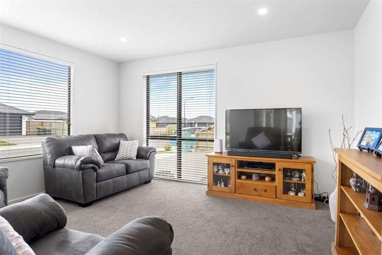 2 Stonyer Street Woodend_2