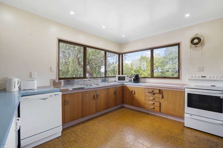 123 Beach Road Pahurehure_7