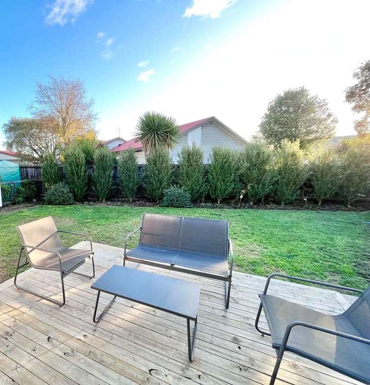 5 Betty Place Aranui_17