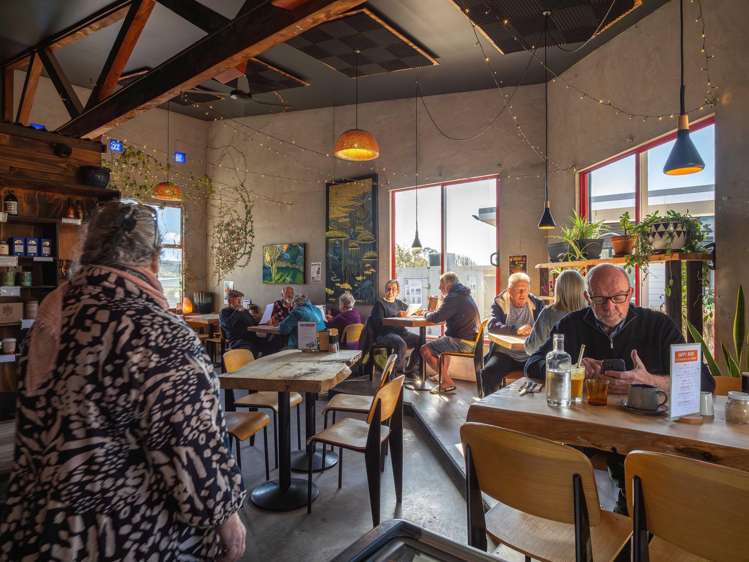 Shop 13 and 14/7 Wood Street Mangawhai Heads_16