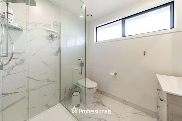 1/99 Waiwhetu Road Waterloo_11