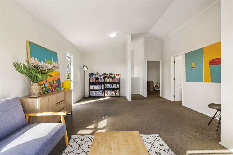 5 Taurus Crescent Beach Haven_13