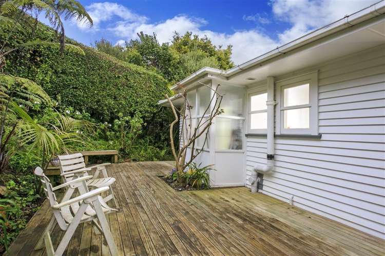 98 Beach Road Castor Bay_17