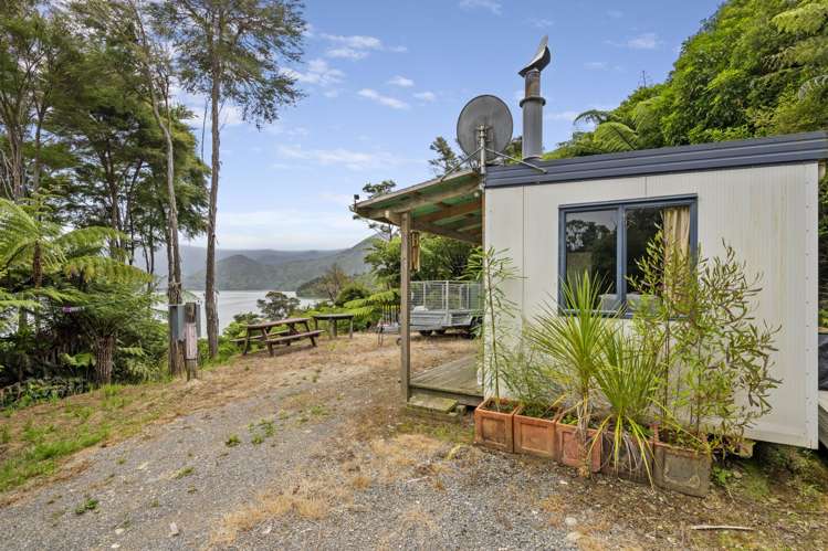 279 Queen Charlotte Drive Havelock_12