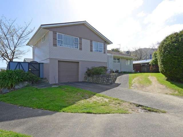 6 Brightwater Crescent Totara Park_1