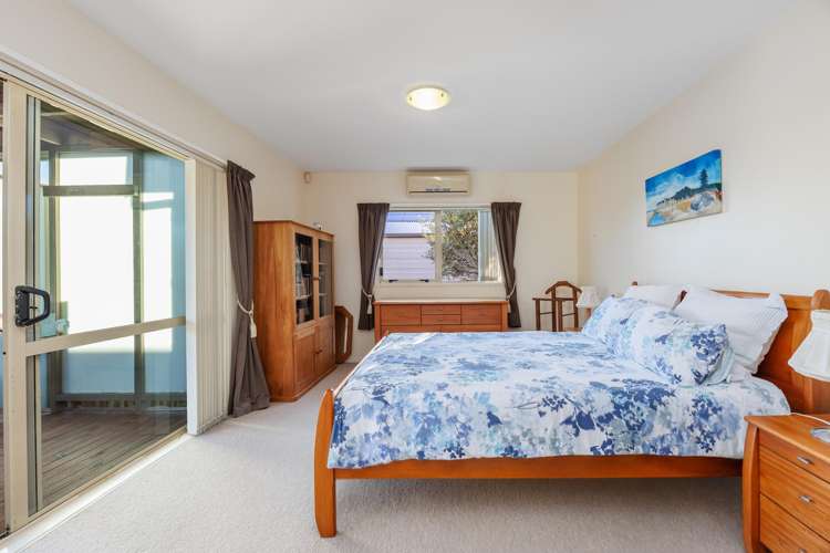 1391 Whangaparaoa Road Army Bay_19