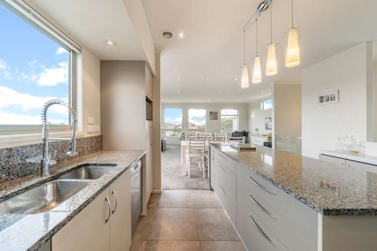 10 Hollyford Place Aotea_19