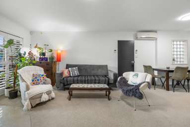 2/22 Harding Avenue_3