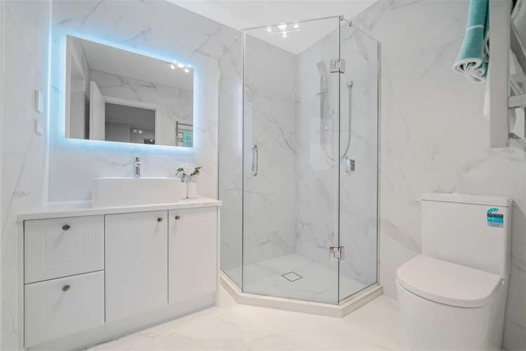 16 Puoro Street Flat Bush_13