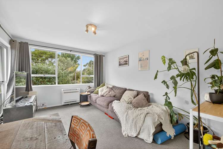 2/207 Estuary Road South New Brighton_5