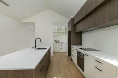 32 Stonehenge Road_4