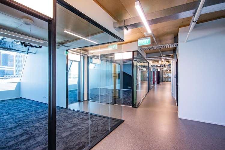 Level 4/33-45 Hurstmere Road Takapuna_7