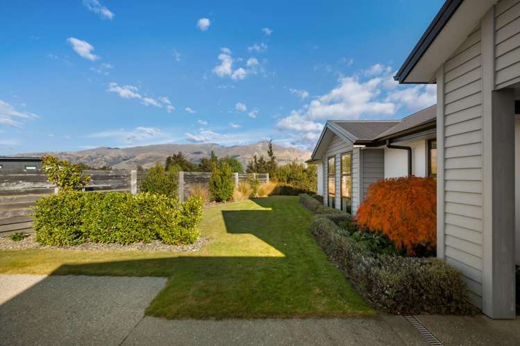71 Infinity Drive Wanaka_40