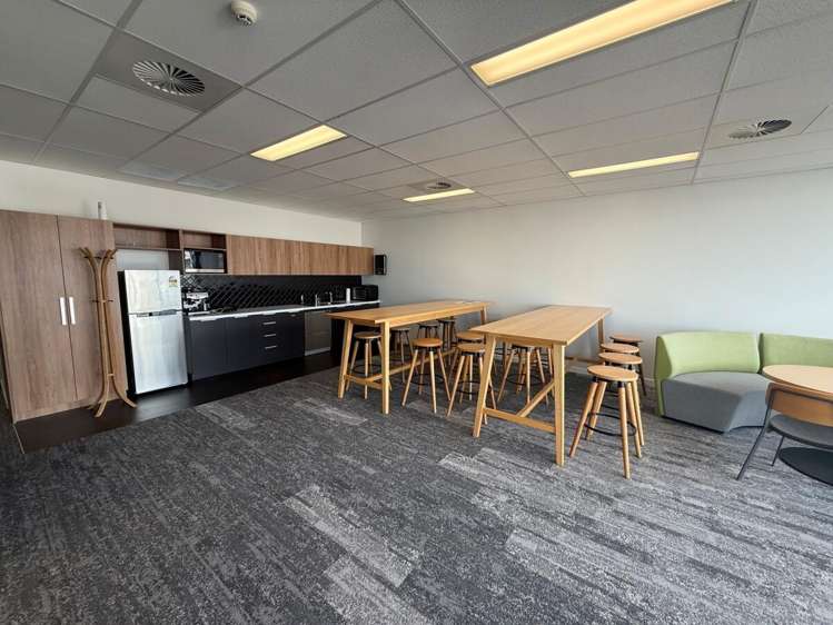 86 Moorhouse Avenue Addington_4