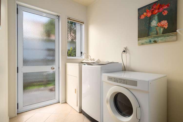 4 Lakeside Villas Whitby_17