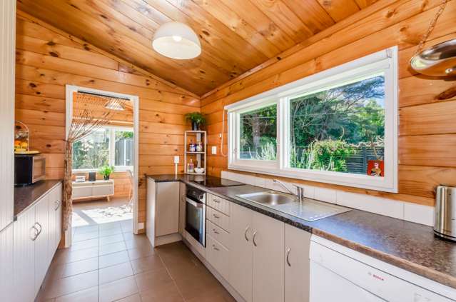 52 Tennis Court Road Raumati South_4