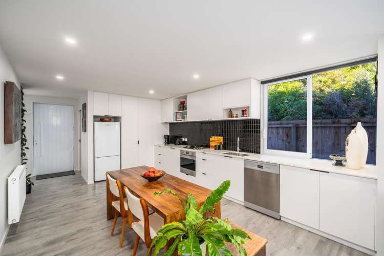 1/6 Bushland Grove_5