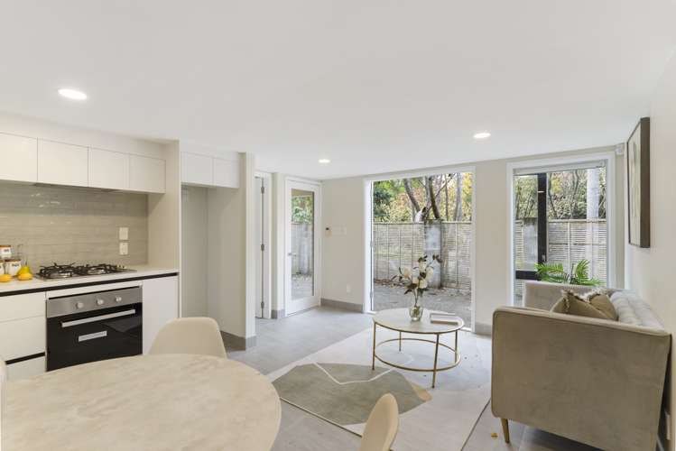 122 Beach Road Castor Bay_28